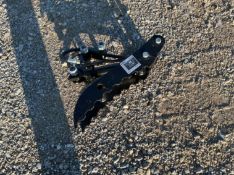 HYDRAULIC THUMB CLAMP FOR MINI EXCAVATOR