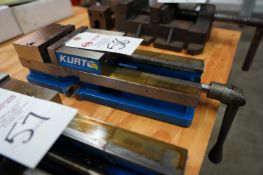 Kurt 4'' Crossover Milling Machine Vise
