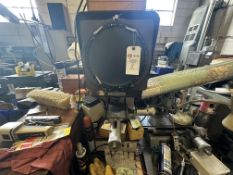 Mitutoyo Model PJ-250 Optical Comparator