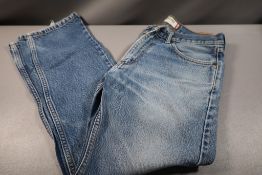 LEVI JEANS