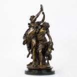 CLODION (1738-1814), sculpture en bronze de 2 nymphes dansantes avec le jeune Bacchus, signée