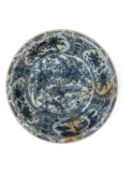A BLUE AND WHITE PORCELAIN SWATOW CHARGER, China, Ming dynasty, 16th / 17th century