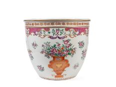 POLYCHROME PORCELAIN CACHEPOT IN FAMILLE ROSE TONES, Samson manufactory, 19th century