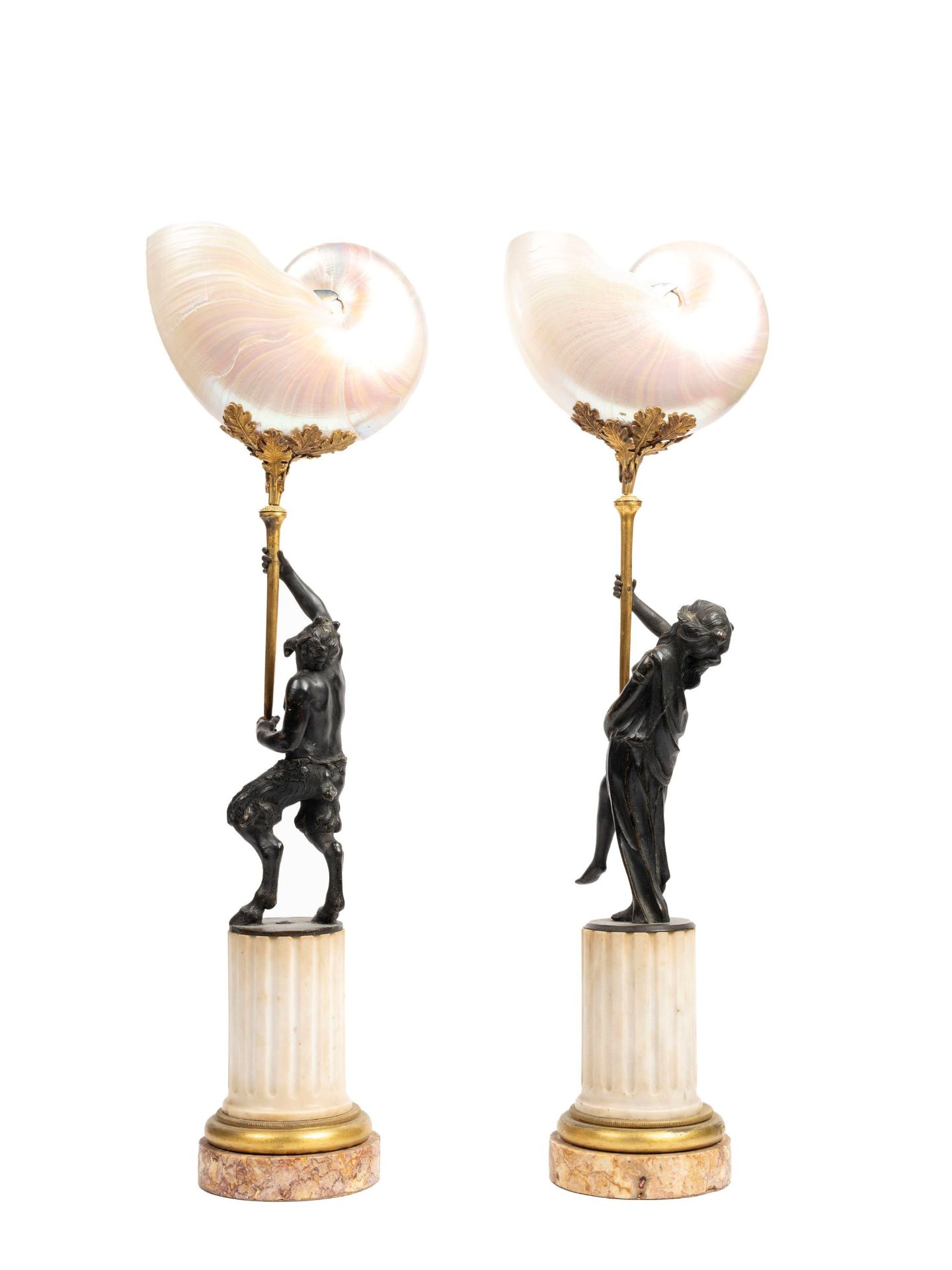 PAIR OF NAUTILUS SHELLS MOUNTED IN BRONZE AND MARBLE, 19th century - Bild 2 aus 3