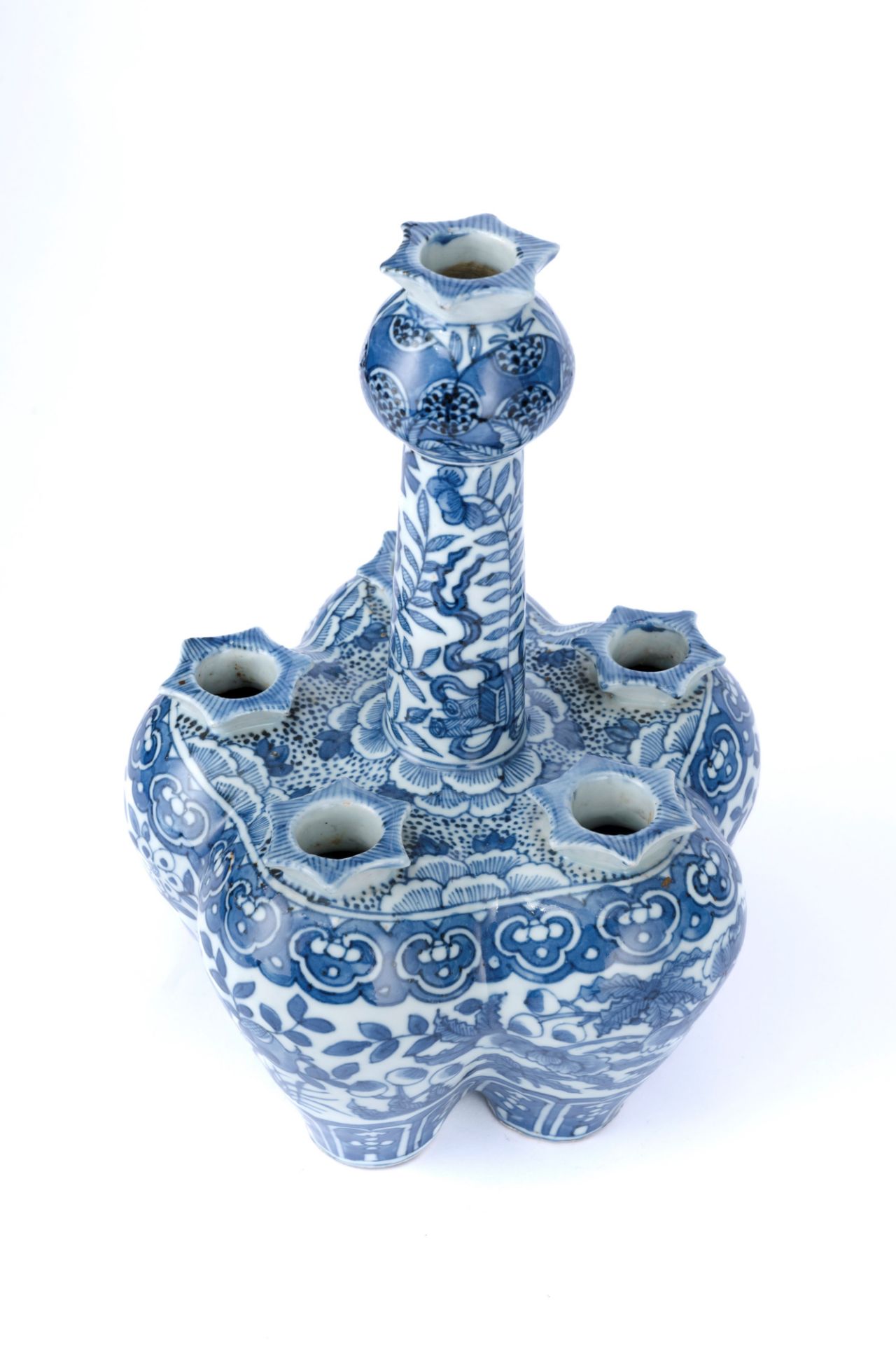 A BLUE AND WHITE PORCELAIN TULIP VASE, China, Qing Dynasty, late 19th century - Bild 4 aus 4