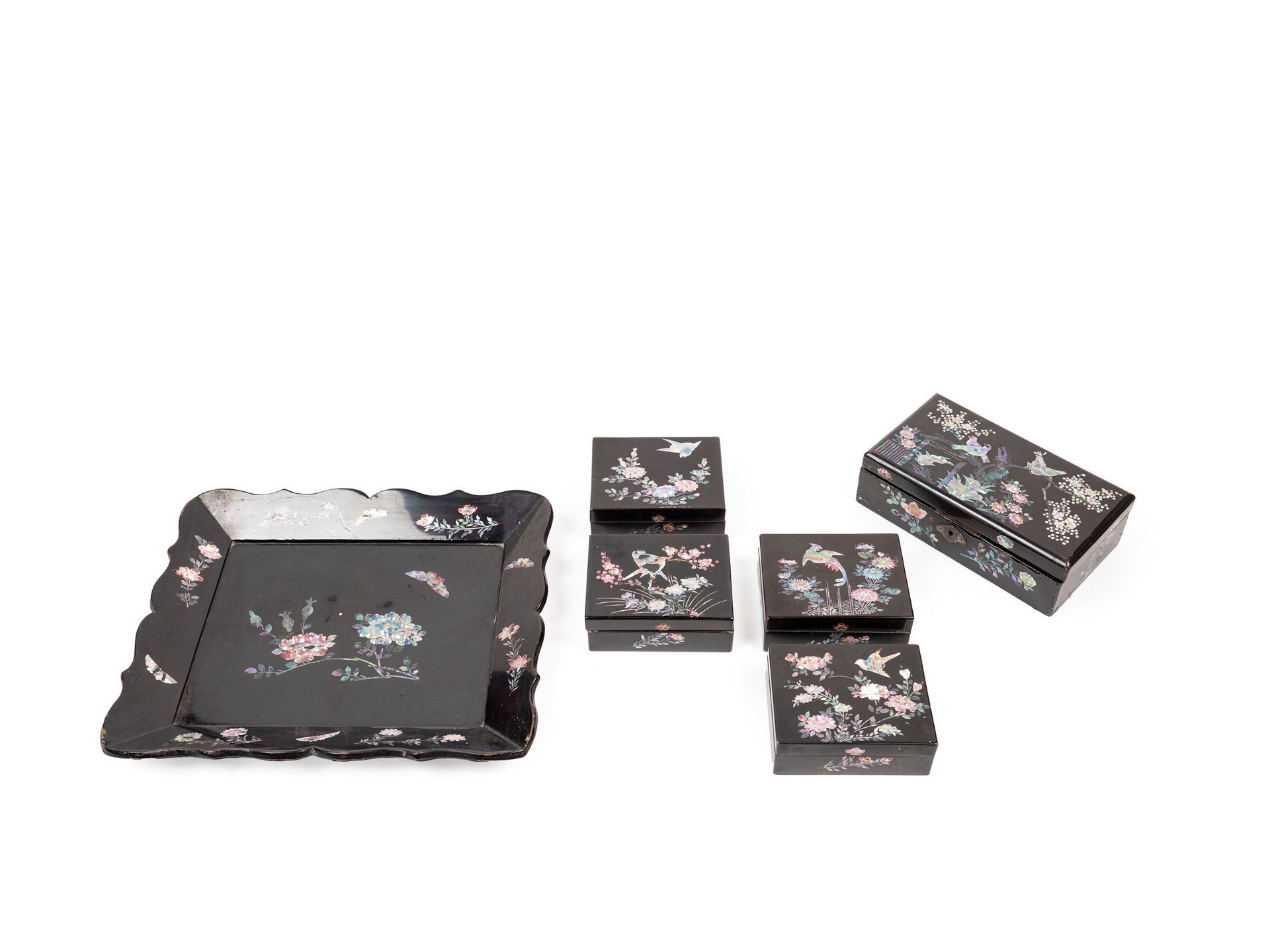 LOT OF FIVE LACQUERED WOODEN BOXES AND A TRAY INLAID WITH MOTHER-OF-PEARL, China, 20th century