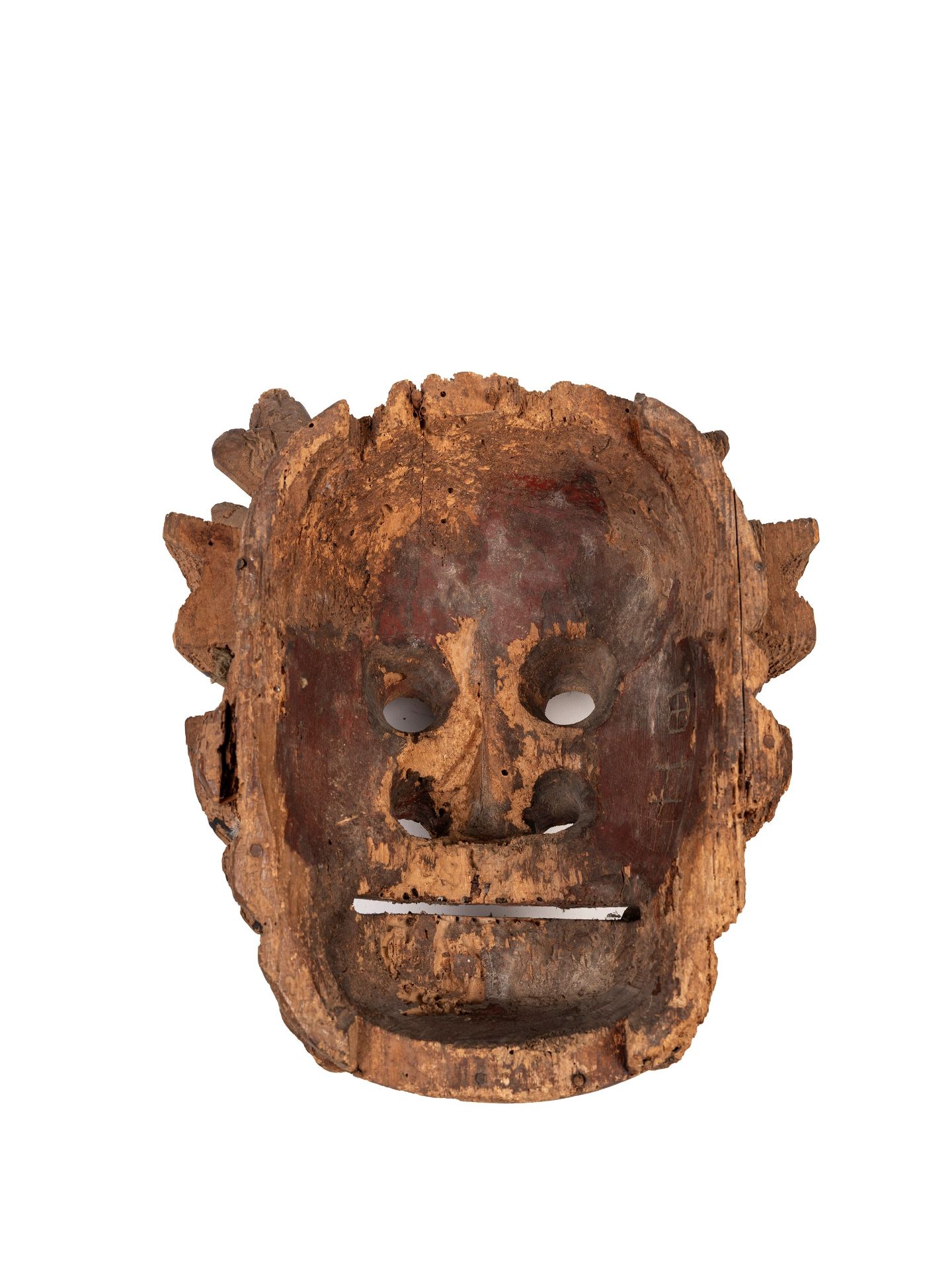 AN ANCIENT ORIENTAL WOODEN MASK DEPICTING A DEMON, - Bild 2 aus 2