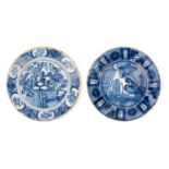 A PAIR OF LARGE BLUE AND WHITE PORCELAIN PLATES, Delft, 17/18th century