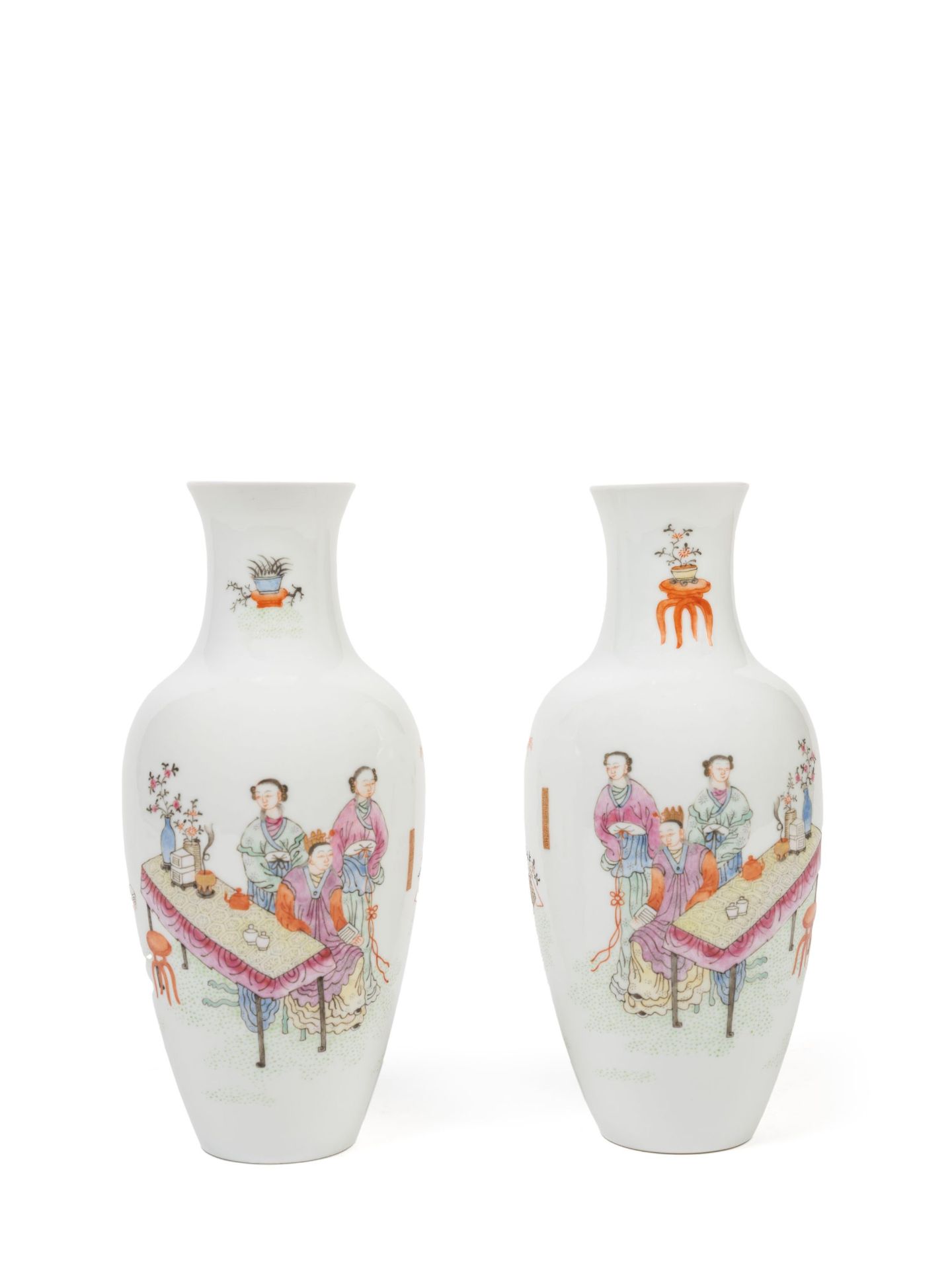 PAIR OF SMALL FAMILLE ROSE PORCELAIN VASES, China, 20th century