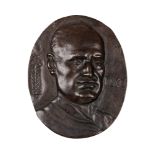BRONZE PLAQUE DEPICTING THE BUST OF DUCE, 20th century