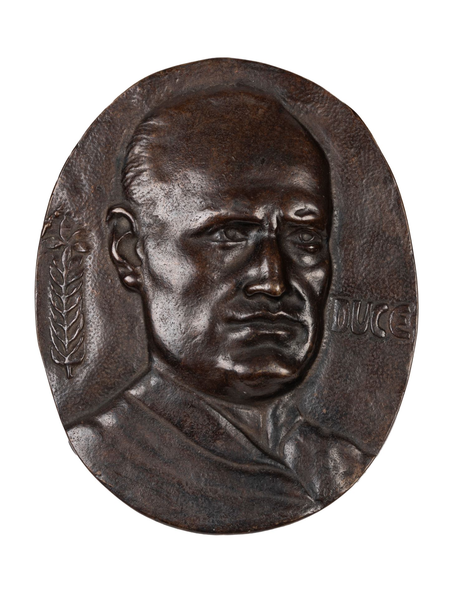 BRONZE PLAQUE DEPICTING THE BUST OF DUCE, 20th century