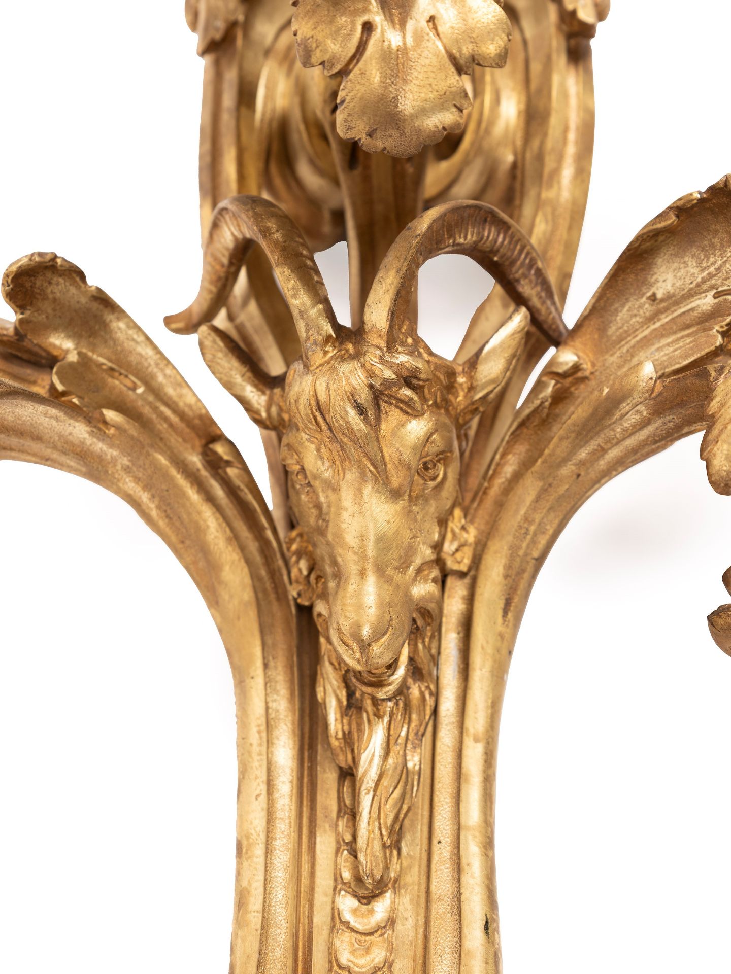 PAIR OF GILT BRONZE WALL SCONCES, Late 19th century - Bild 3 aus 3