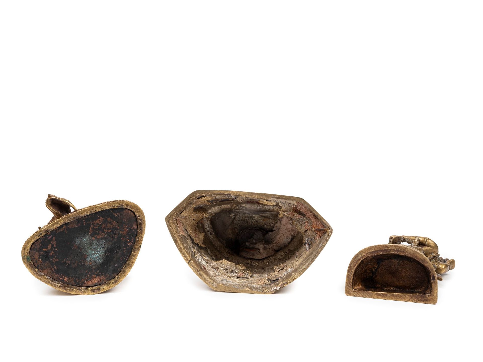 THREE GILT BRONZE SCULPTURES, Asia, 20th century - Bild 3 aus 3