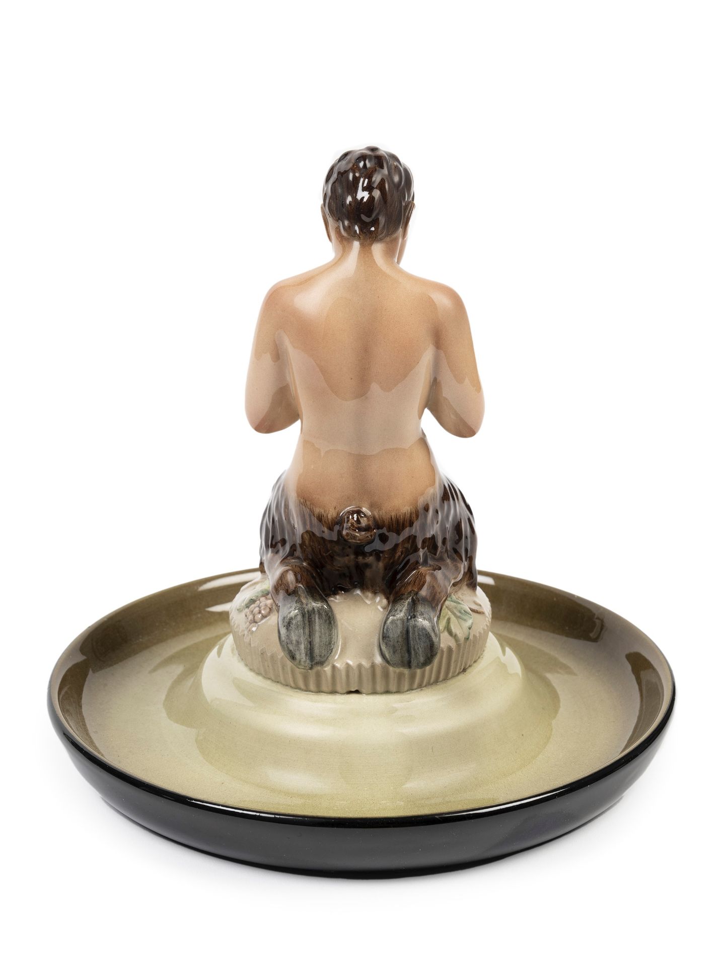 POLYCHROME EARTHENWARE SCULPTURE DEPICTING FAUN PLAYING ON A PLATE, Turin, 20th century - Bild 2 aus 3