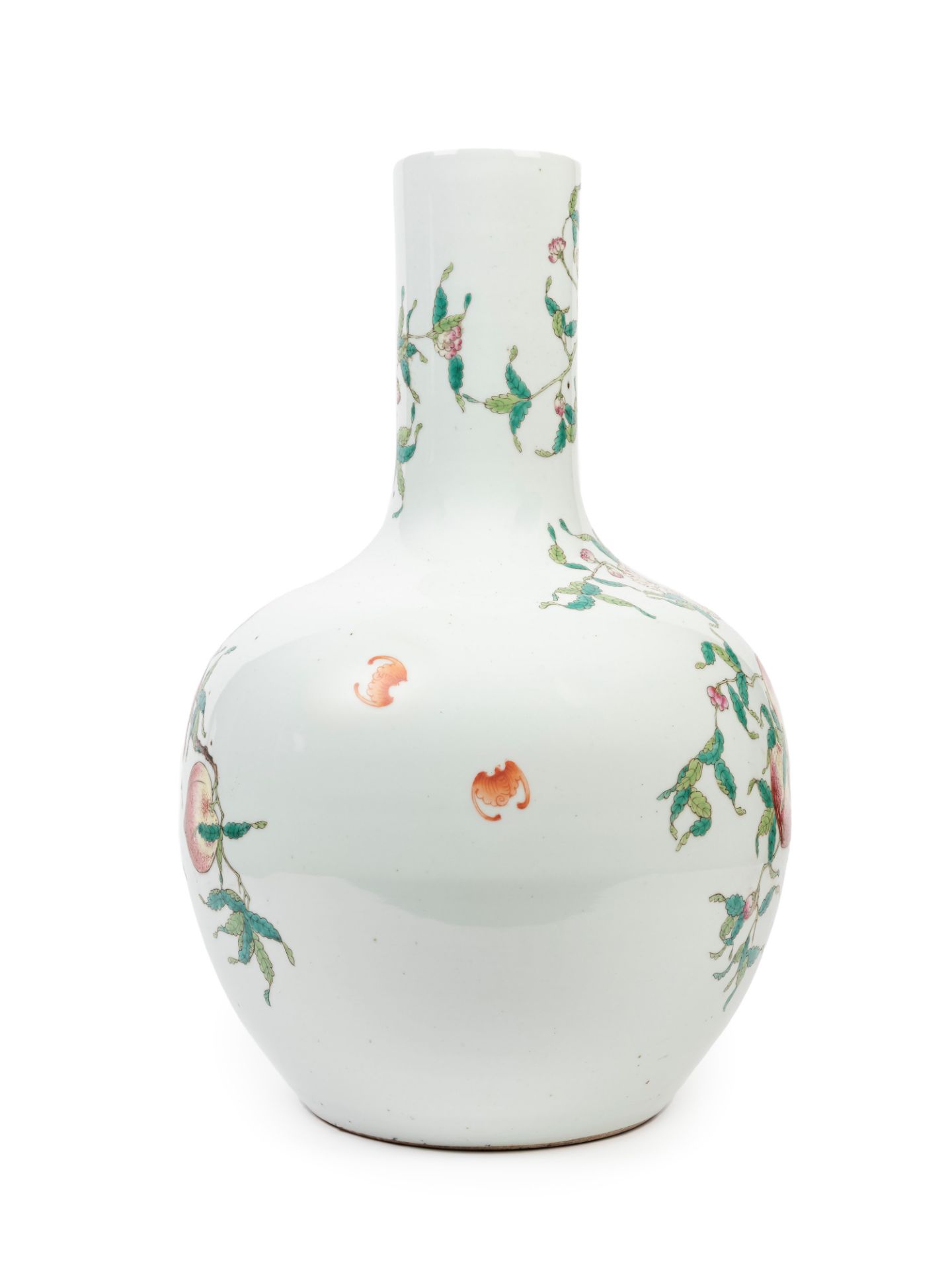 A FAMILLE ROSE PORCELAIN VASE, China, 20th century - Bild 2 aus 3