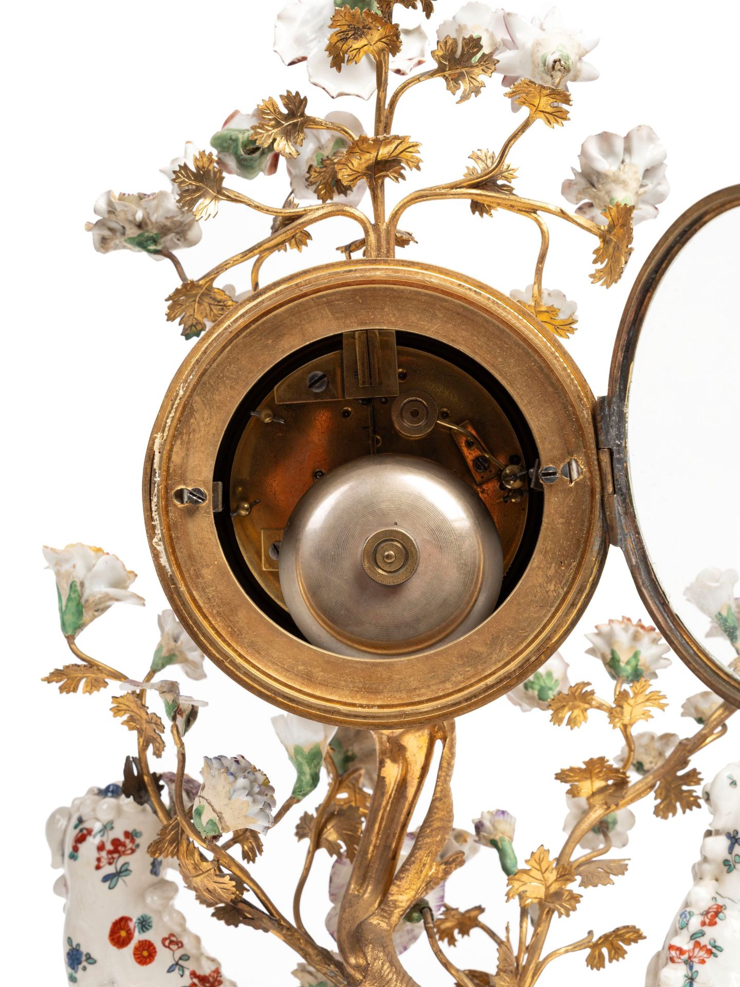 TRIPTYCH IN POLYCHROME PORCELAIN AND GILT BRONZE, 19th century - Bild 3 aus 3