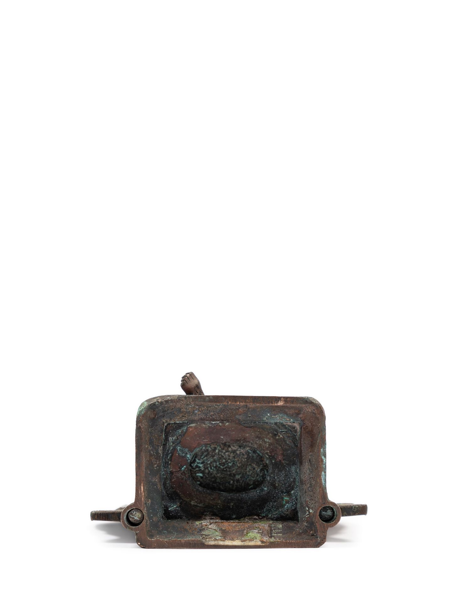 A BRONZE FIGURE OF PARVATI, India, 18th century - Bild 3 aus 3