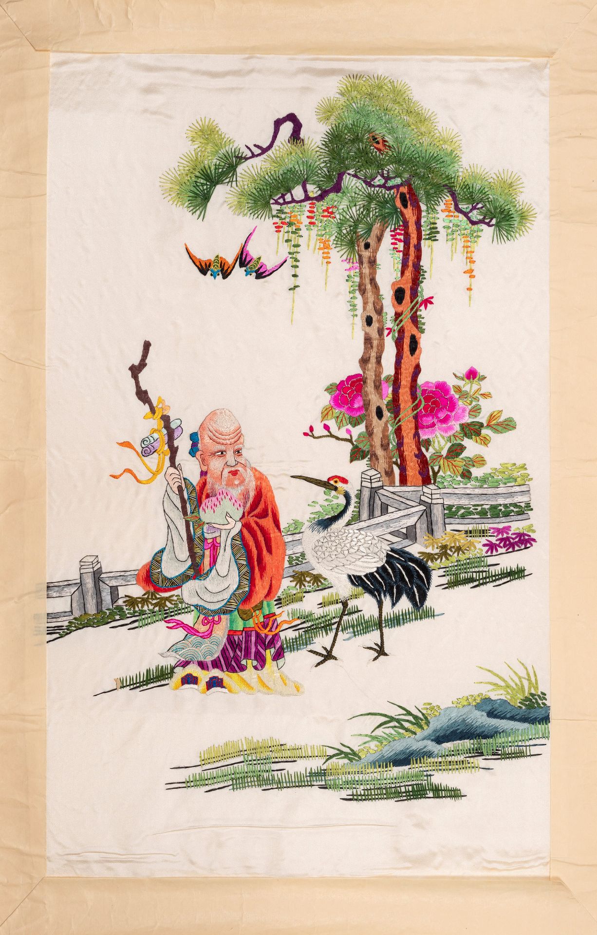 TWO SILK EMBROIDERIES, China, 20th century - Bild 2 aus 3