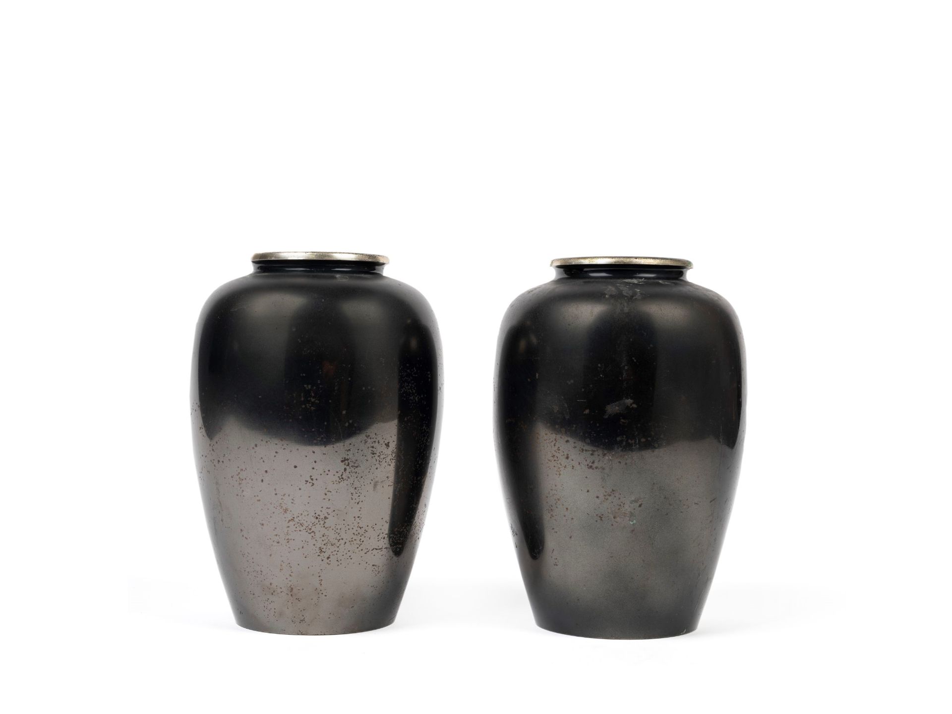 PAIR OF BRONZE VASES, Japan, 20th century - Bild 2 aus 3