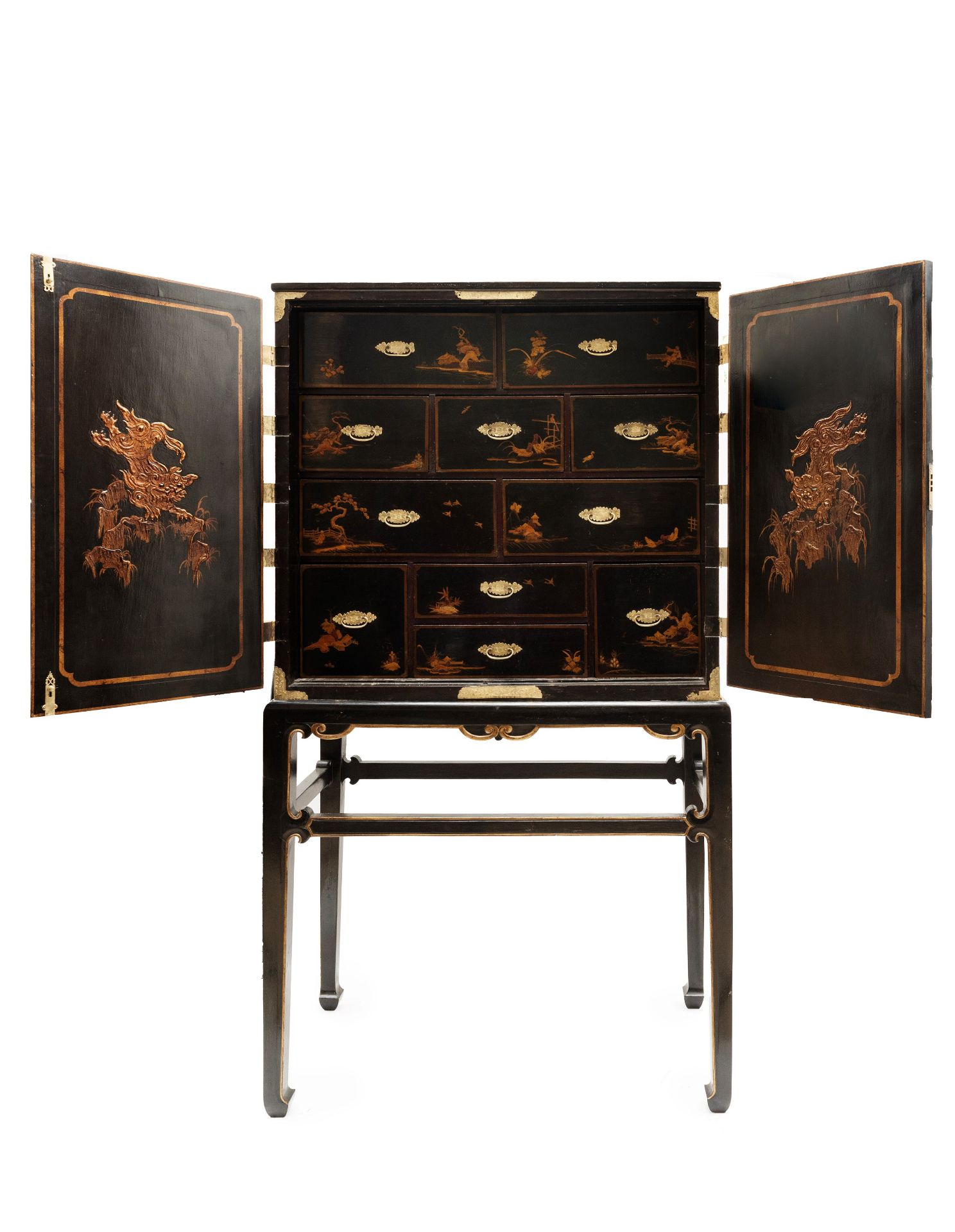 ORIENTAL-STYLE CABINET IN LACQUER AND GOLD, 18th century - Bild 4 aus 6