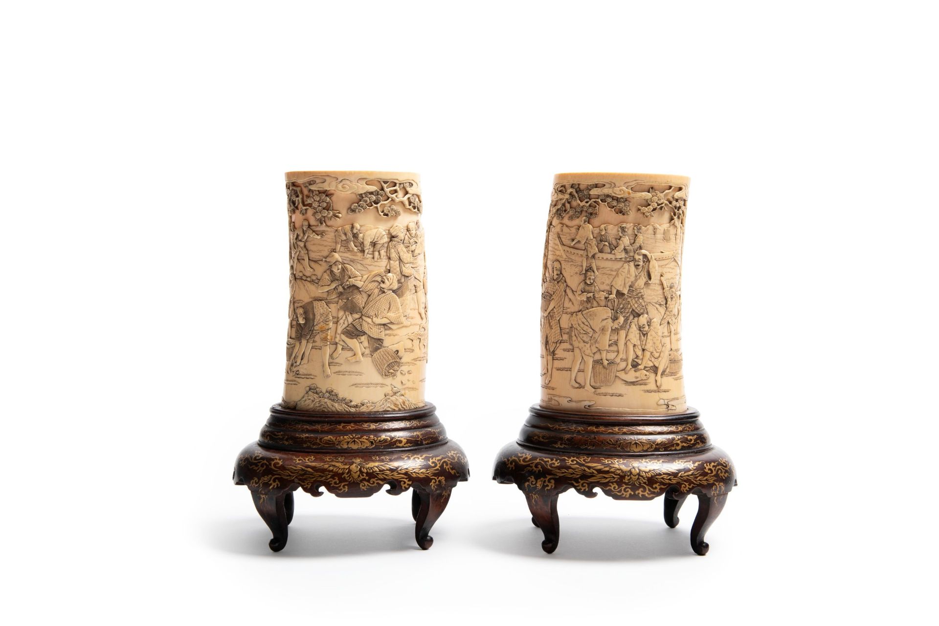 â˜¼PAIR OF IVORY BRUSH HOLDERS, Japan, Meiji period (1868-1912) - Bild 2 aus 2