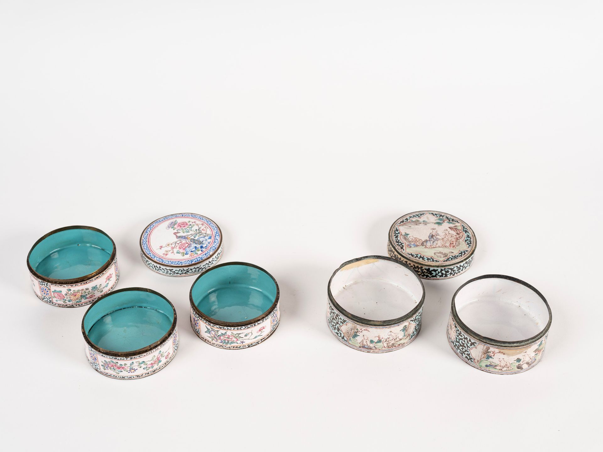 TWO PAINTED ENAMEL BOX AND COVERS, China, Qing dynasty, 18th - 19th century - Bild 2 aus 5