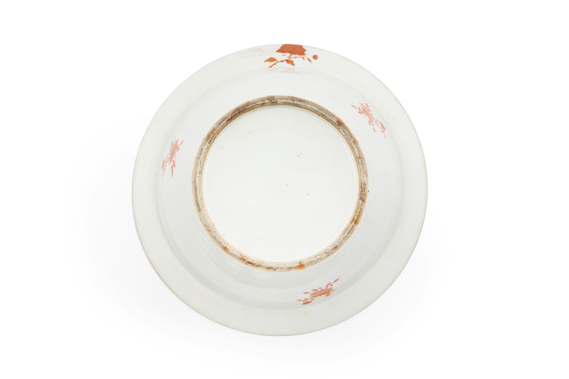 AN IRON-RED PORCELAIN BASIN, China, Qing dynasty, 19th century - Bild 2 aus 2