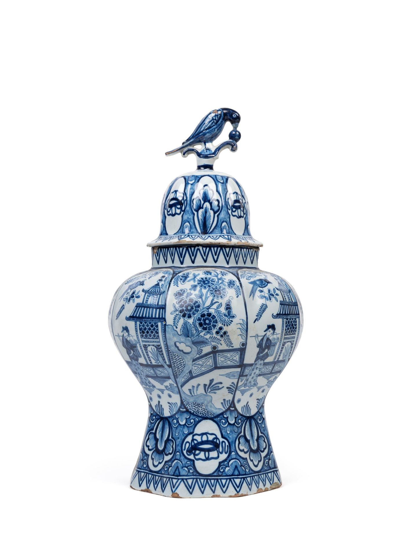 A BLUE AND WHITE PORCELAIN VASE WITH COVER, Delft, 18th century - Bild 2 aus 3