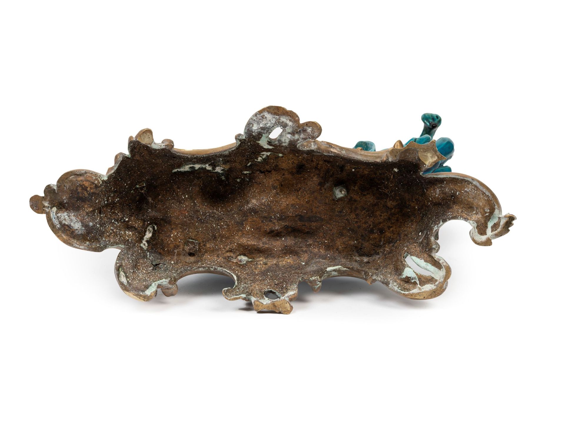 TABLE CLOCK WITH PORCELAIN ELEPHANT MOUNTED IN BRONZE, China, Qing dinasty, 19th century - Bild 3 aus 3