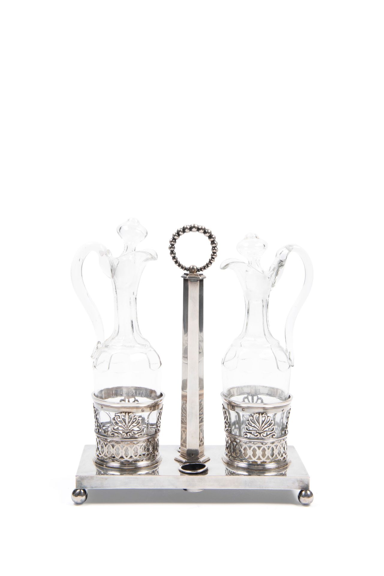 SILVER CRUET SET WITH CRYSTAL BOTTLES, France, 19th century - Bild 2 aus 3