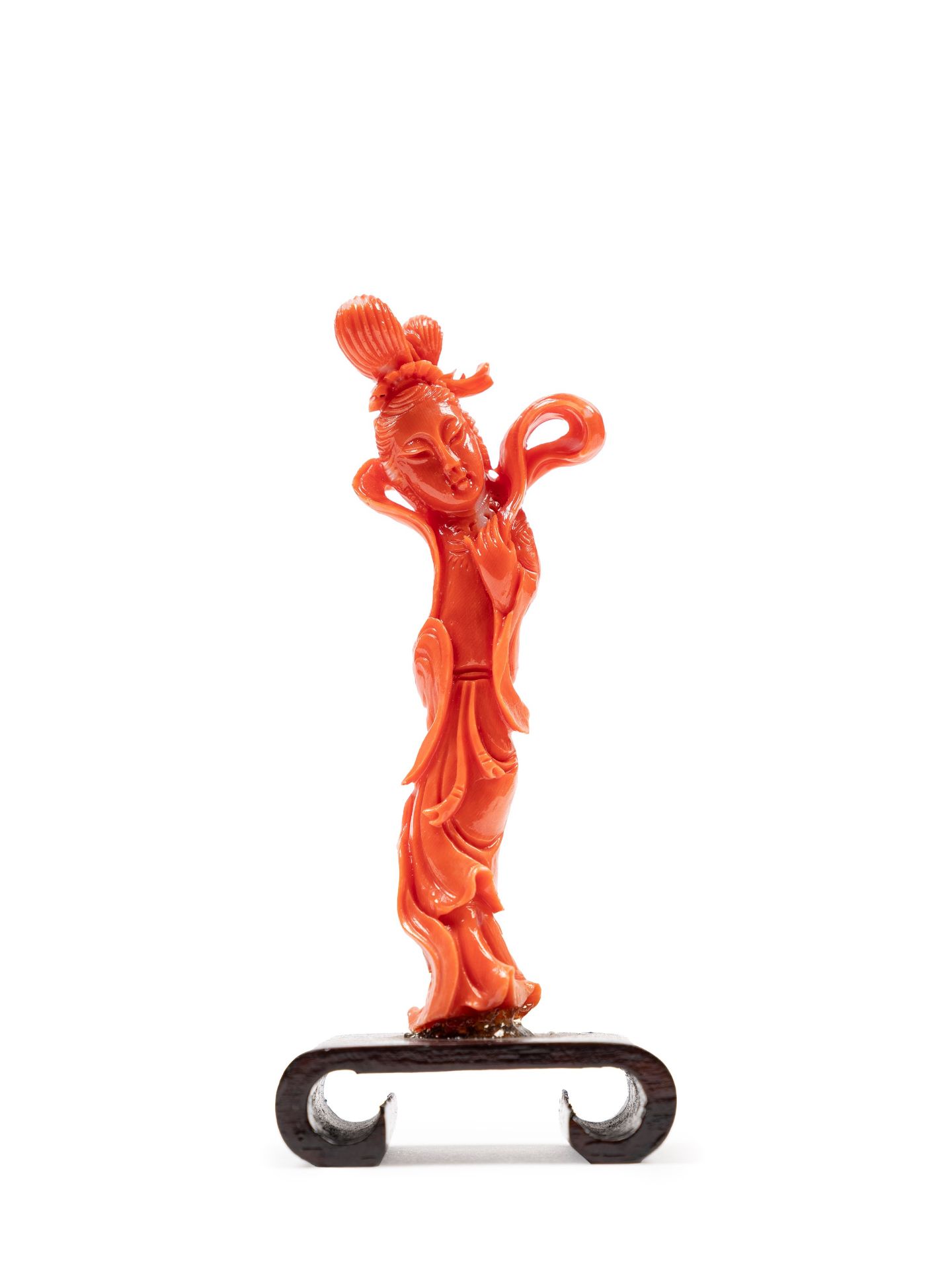 â˜¼RED CORAL SCULPTURE DEPICTING A FEMALE FIGURE, China, early 20th century