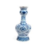 A BLUE AND WHITE PORCELAIN VASE, Delft, 18th/19th century