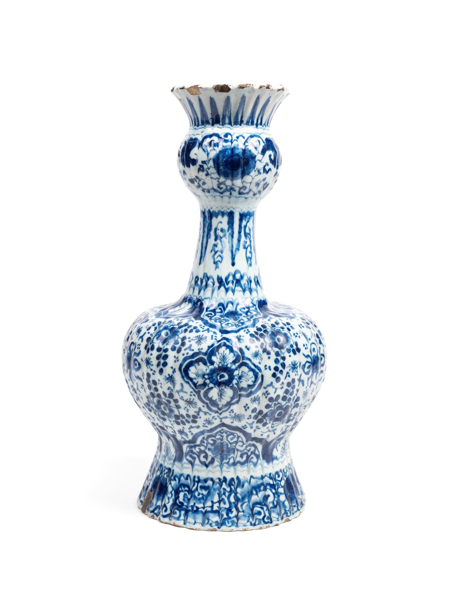 A BLUE AND WHITE PORCELAIN VASE, Delft, 18th/19th century