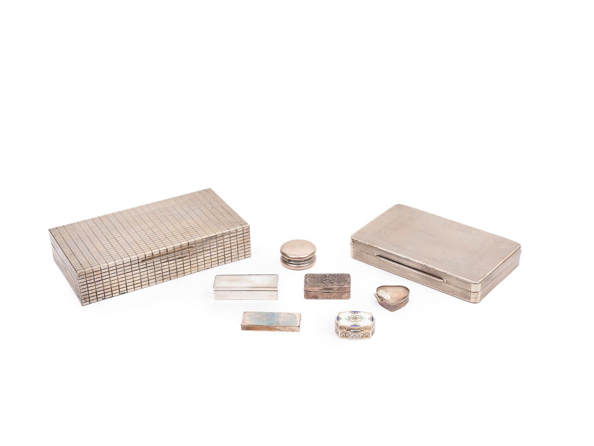 LOT CONSISTING OF 8 SILVER BOXES, 20th century