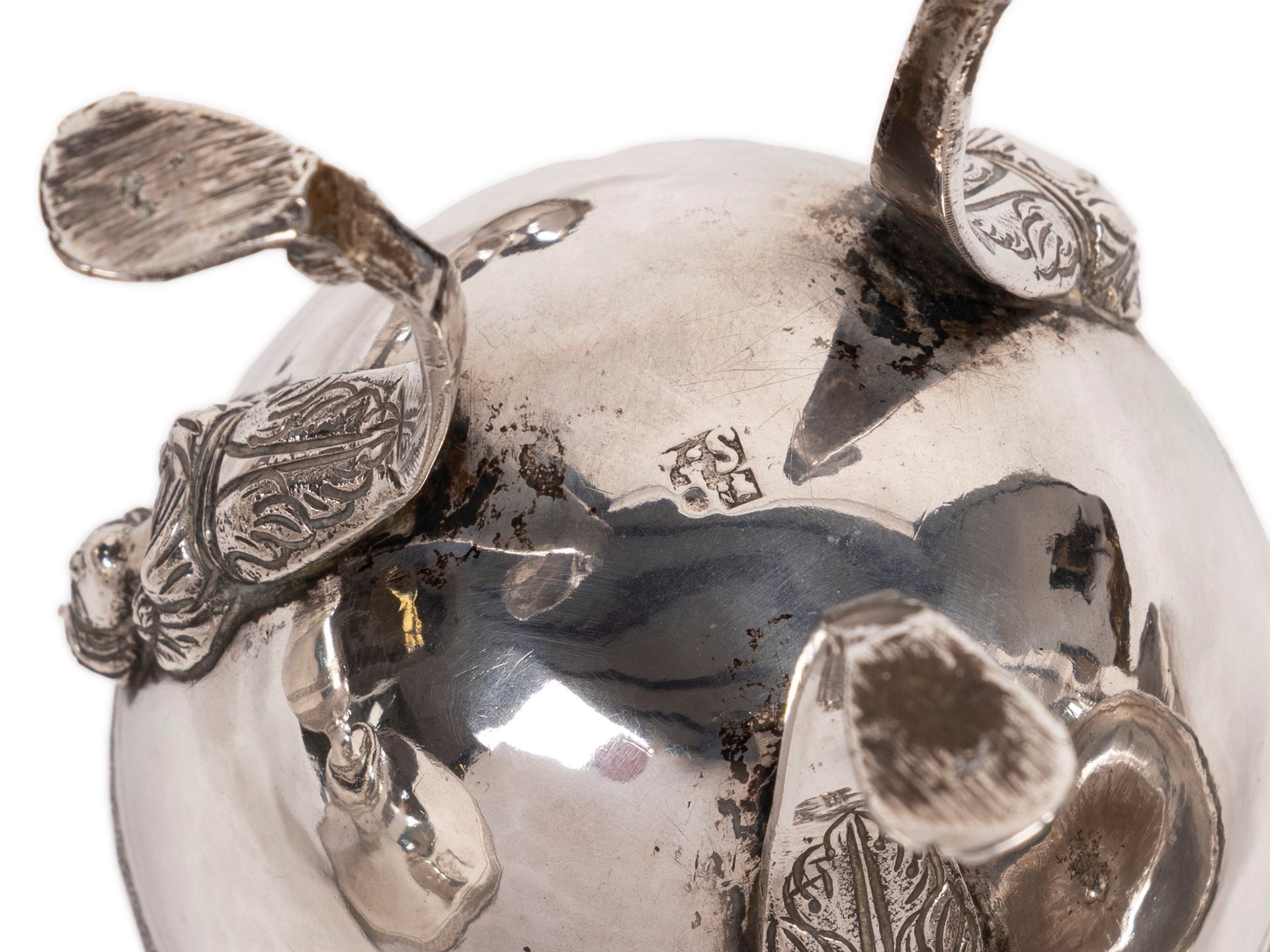 TWO CANDLESTICKS AND A SUGAR BOWL IN SILVER, Naples, early 19th century - Bild 3 aus 3