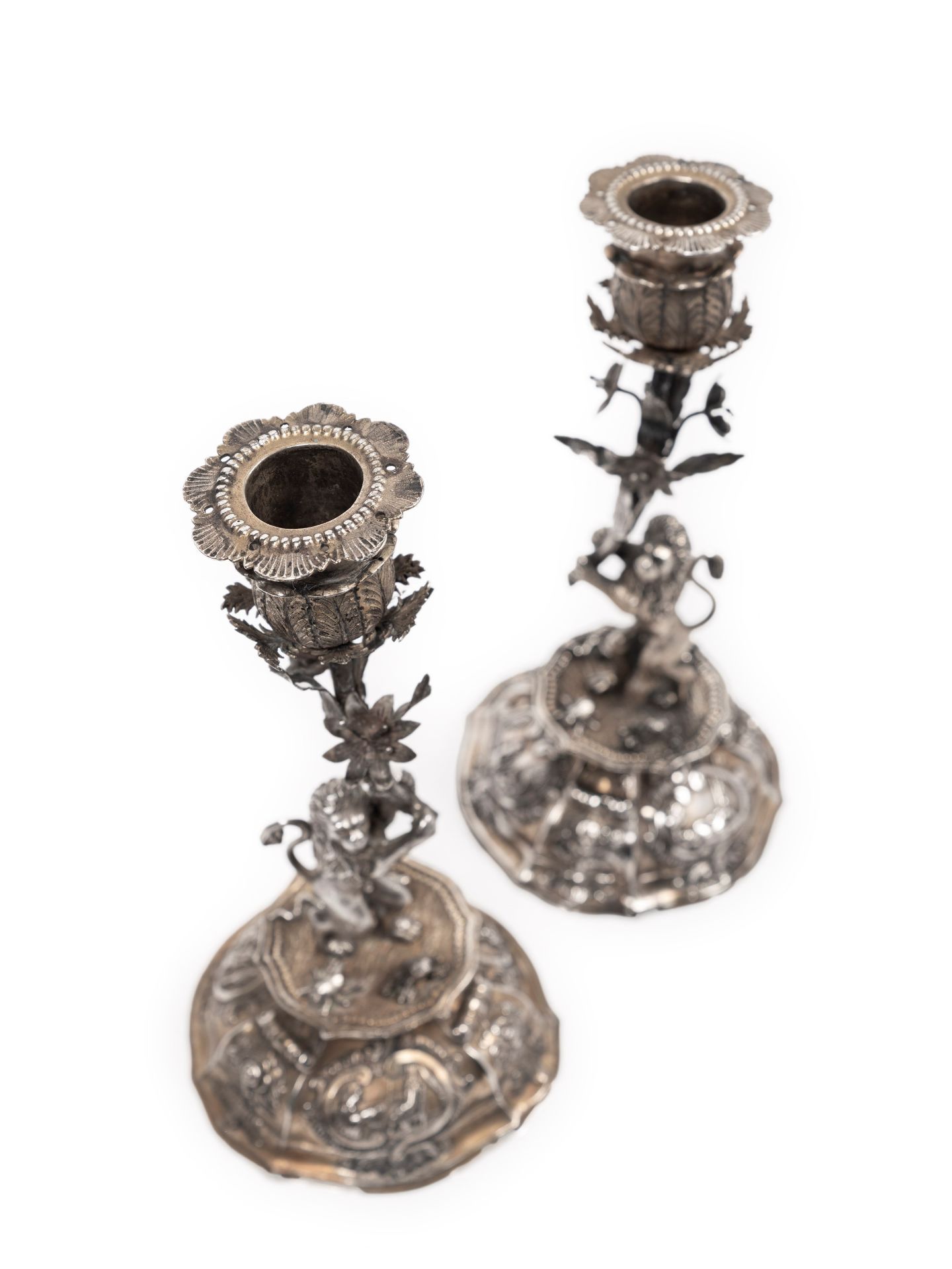 A PAIR OF JEWISH SILVER CANDELSTICKS, Austro-Hungarian Empire, early 19th century - Bild 6 aus 10