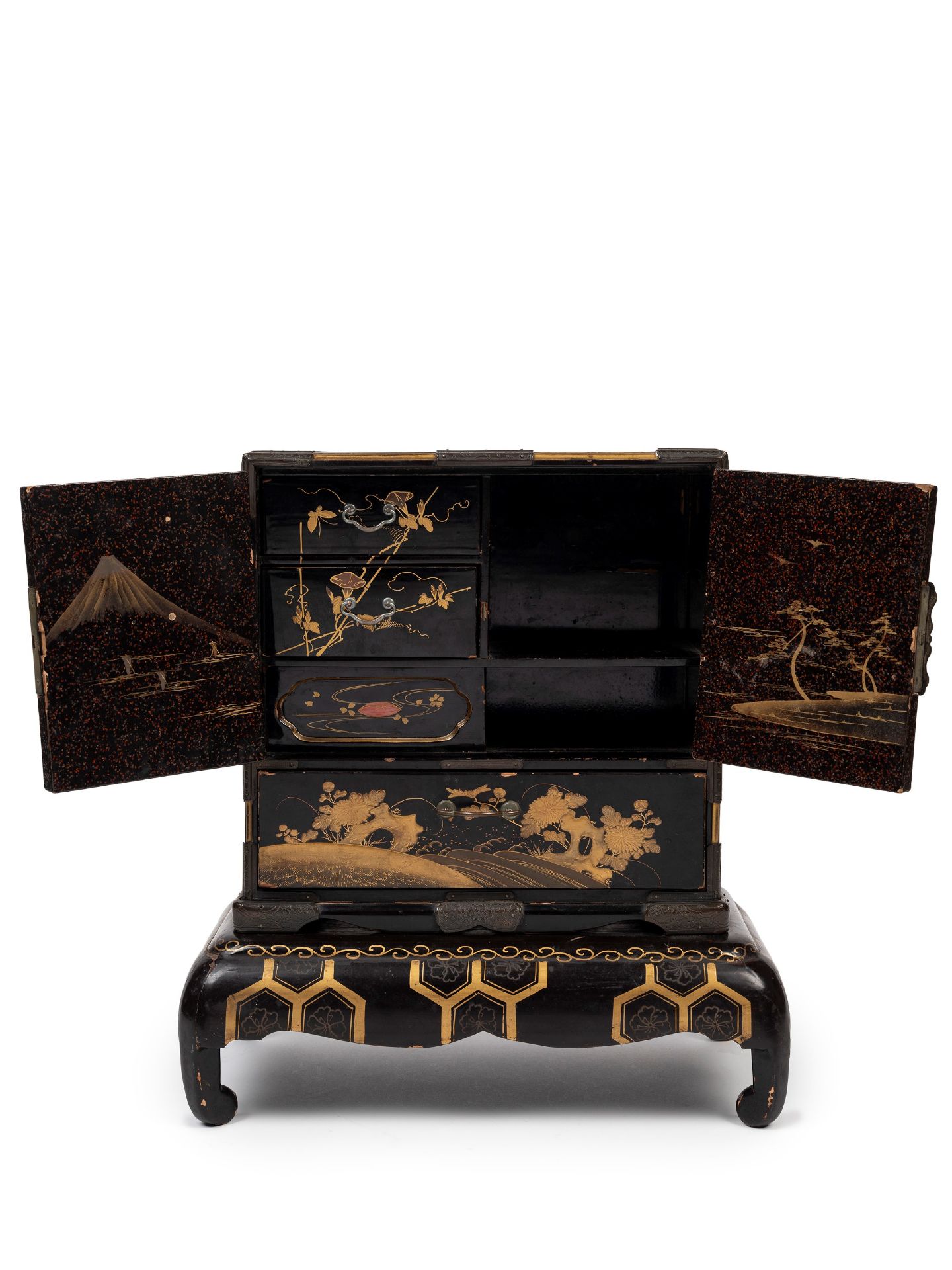 KODANSÅŒ IN BLACK AND GOLD LACQUER, Japan, Meiji period (1868-1912) - Bild 2 aus 3
