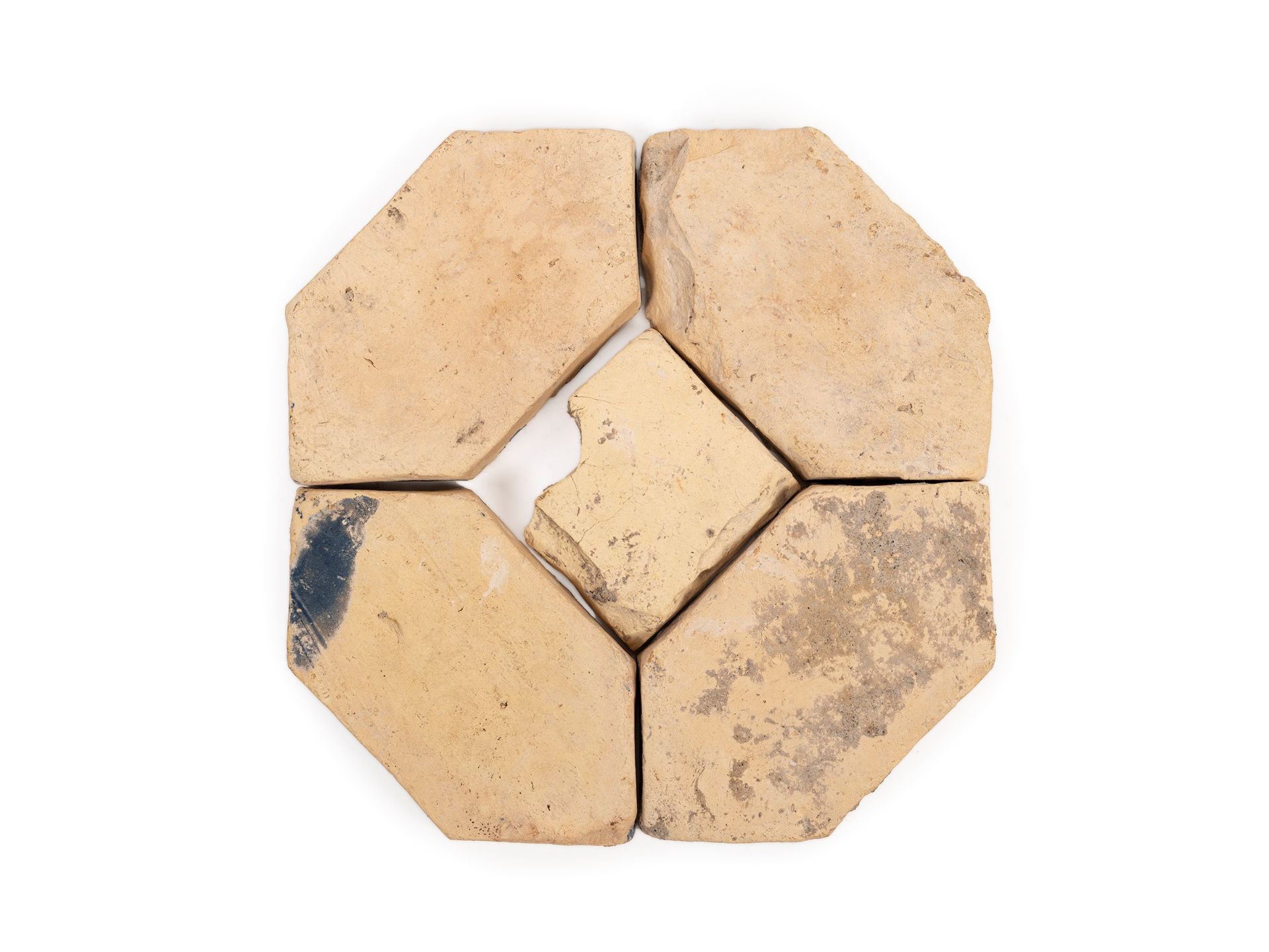 GROUP OF DECORATED TILES, Italy, 16th century - Bild 2 aus 2