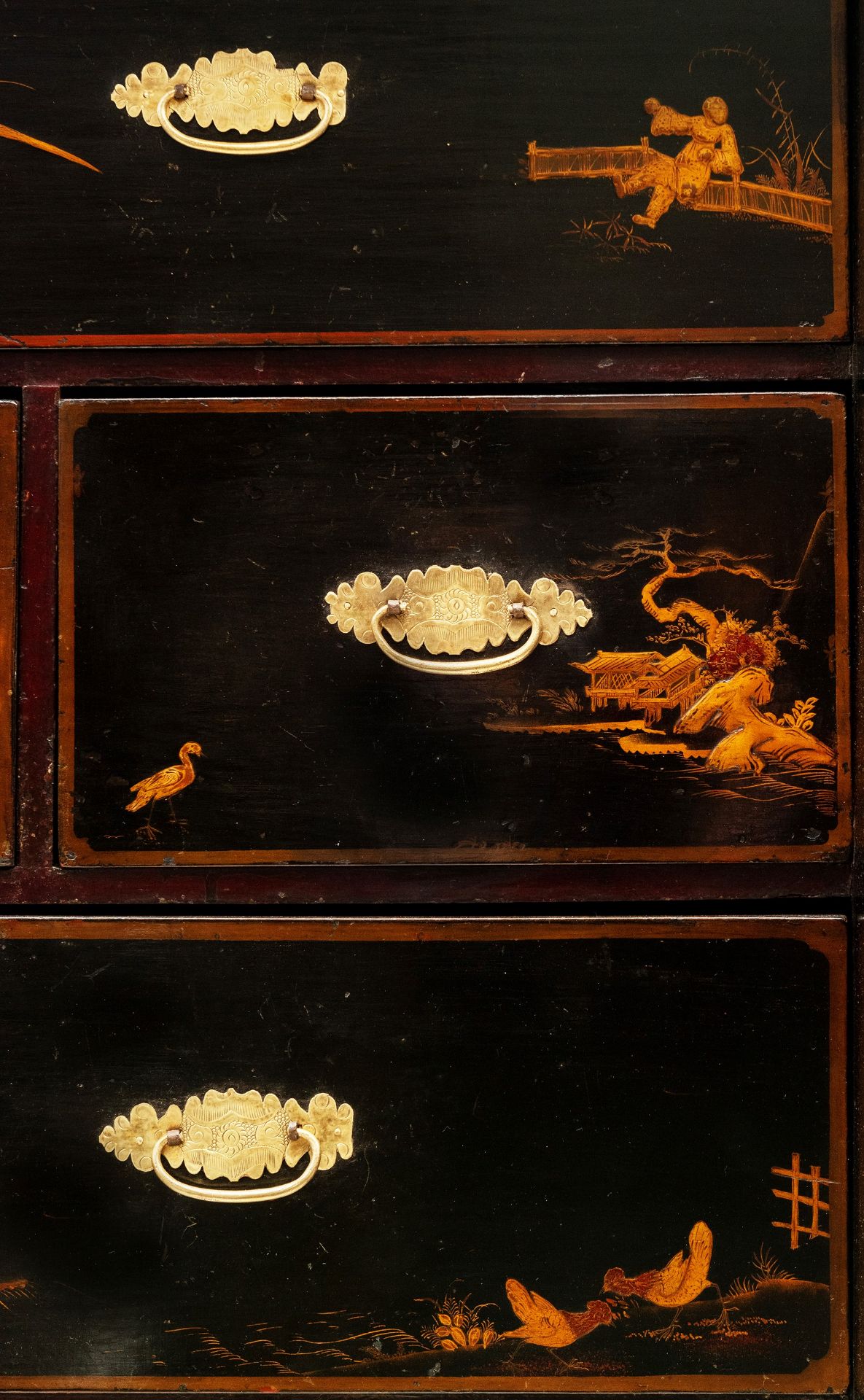 ORIENTAL-STYLE CABINET IN LACQUER AND GOLD, 18th century - Bild 5 aus 6
