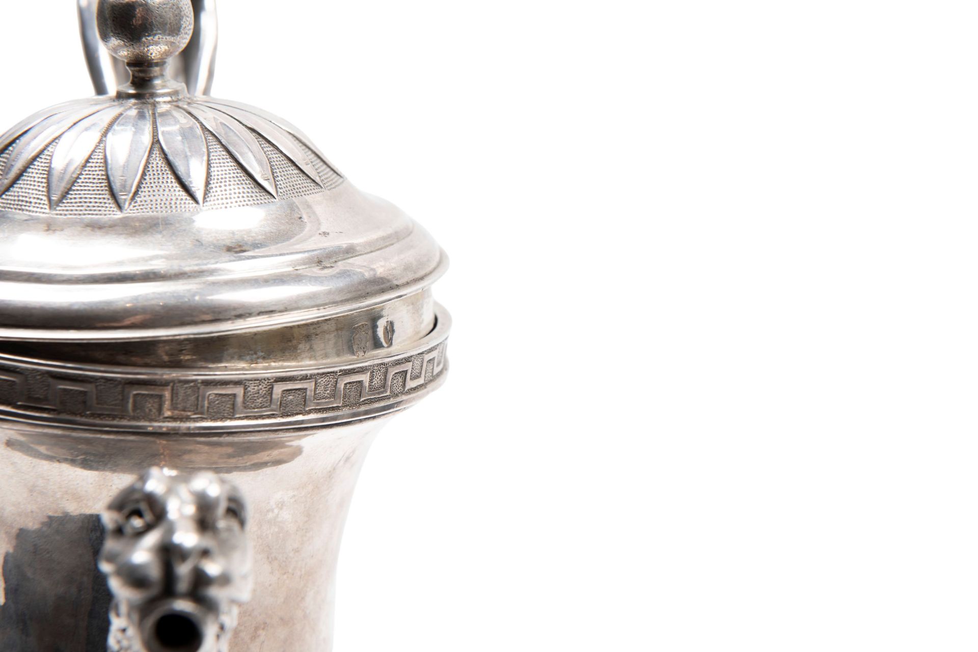 SILVER COFFEE POT, Sanini Workshop, Rome, late 18th century - Bild 3 aus 5