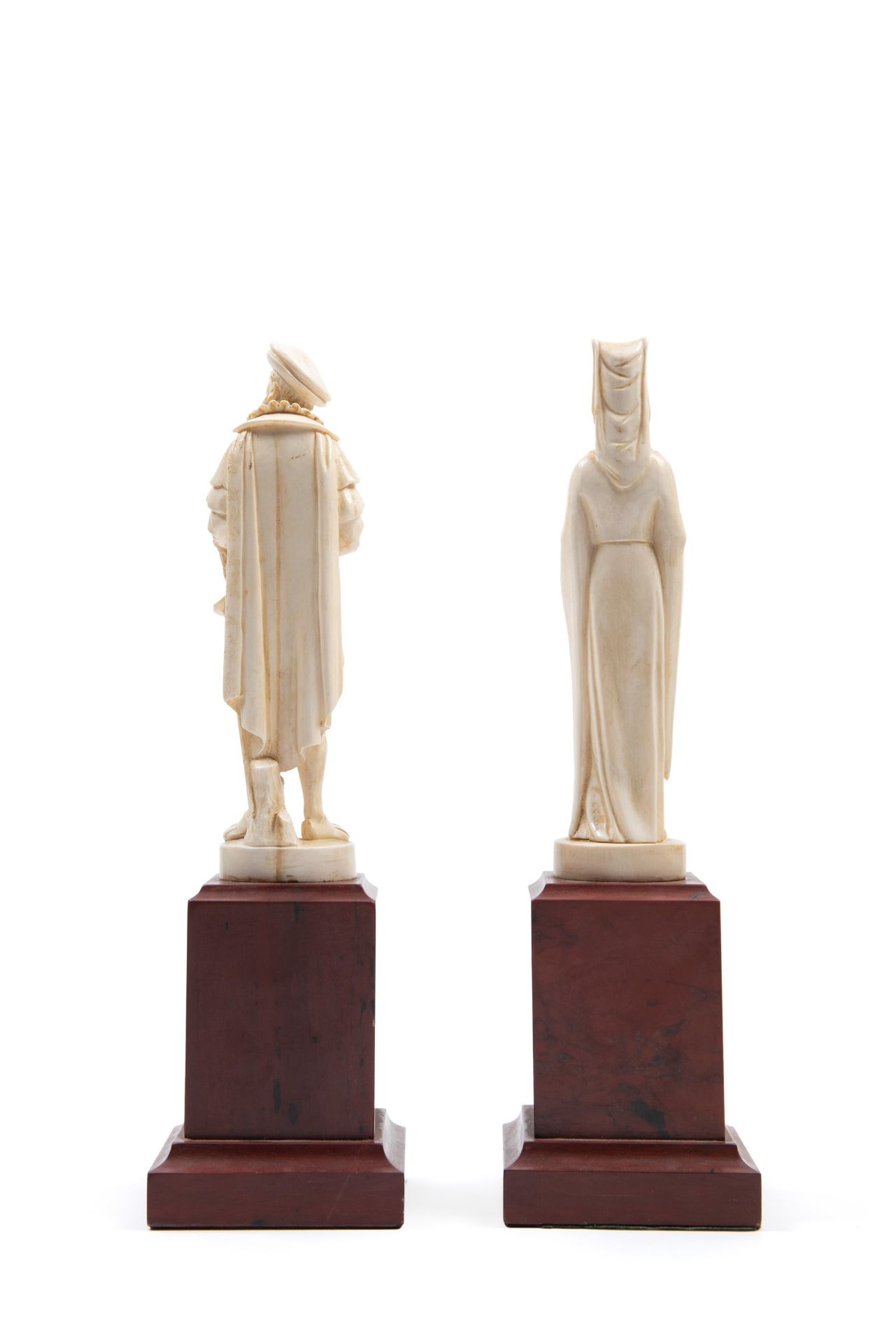 â˜¼IVORY SCULPTURES DEPICTING A GALLANT COUPLE IN RENAISSANCE ATTIRE ON RED MARBLE BASES, French Sch - Bild 2 aus 3