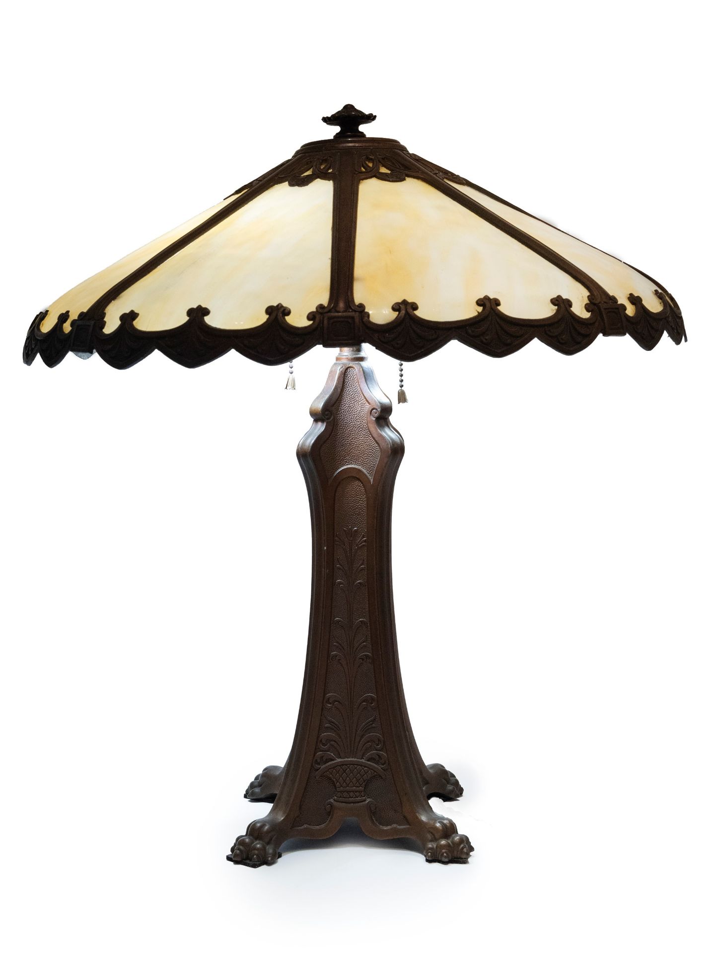 AN AMERICAN SLAG GLASS TABLE LAMP, 20th century - Bild 2 aus 2