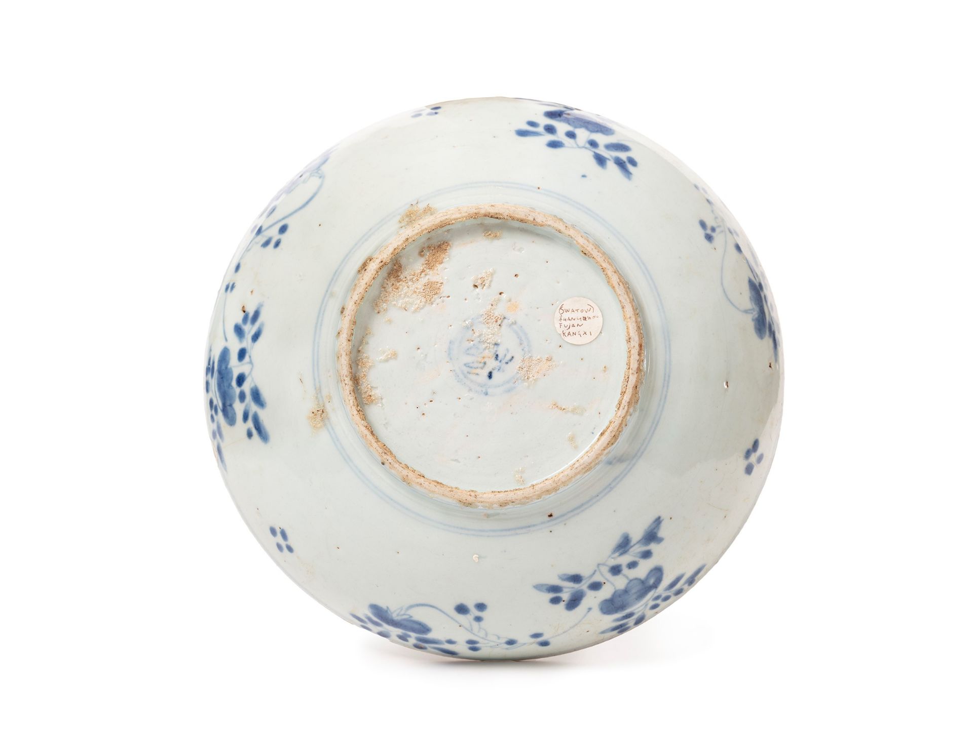 A BLUE AND WHITE PORCELAIN DISH, China, Qing dynasty, 18th century - Bild 2 aus 2