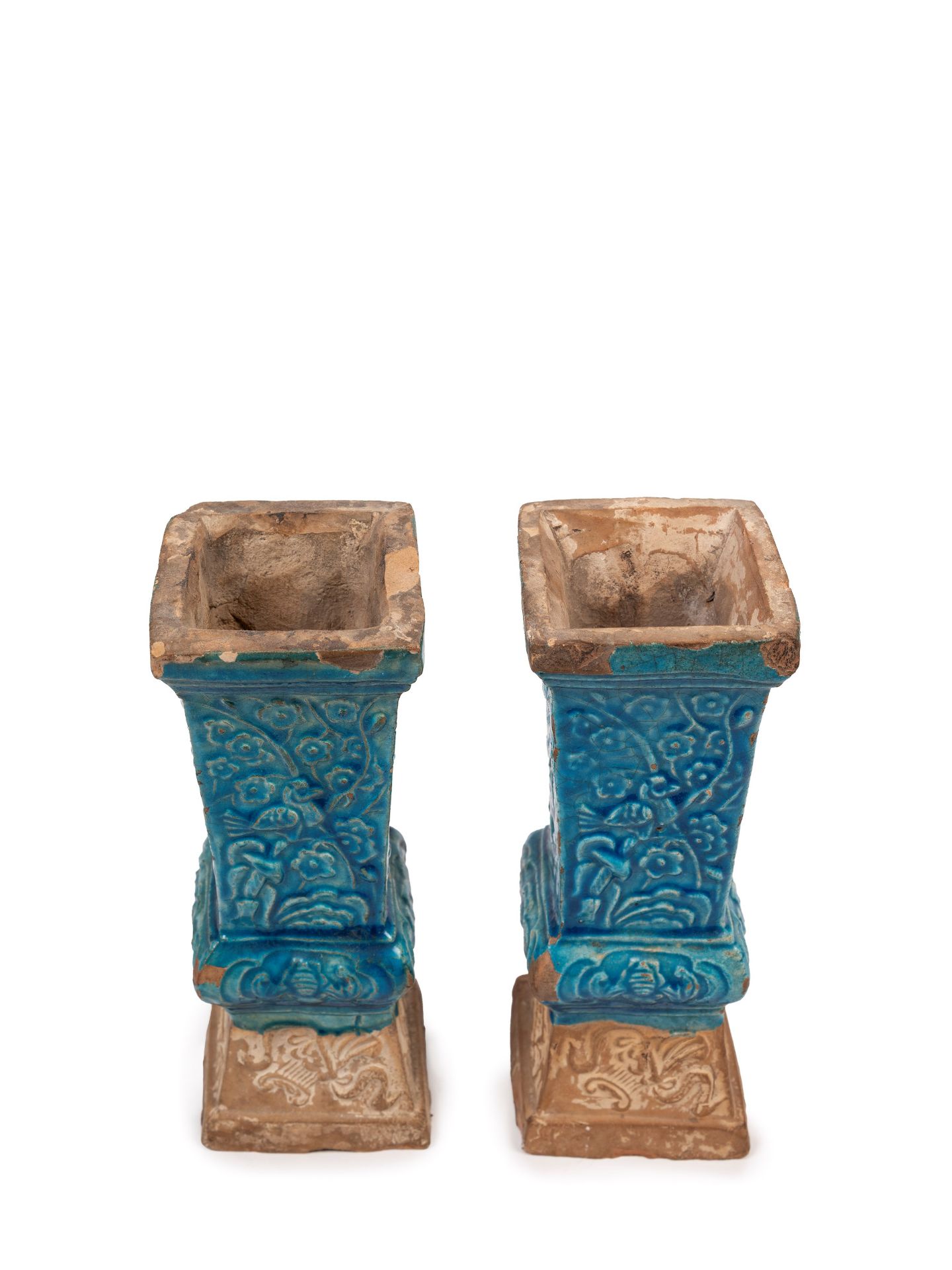 A PAIR OF VASES, China, Ming Dynasty (1368-1644) - Bild 5 aus 5