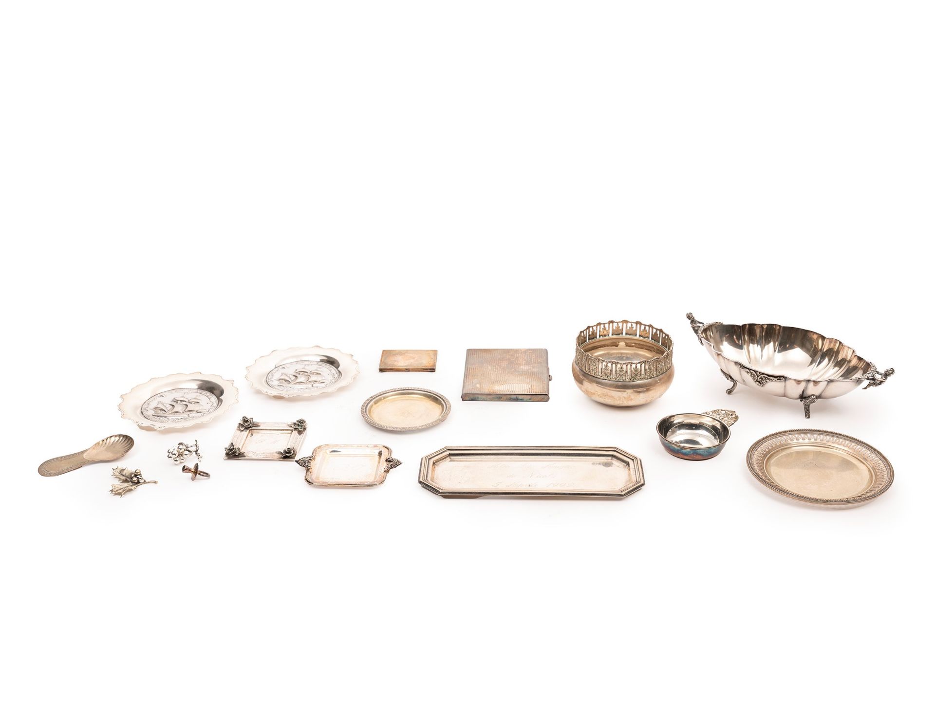 LOT CONSISTING OF 16 SILVER ITEMS, 20th century