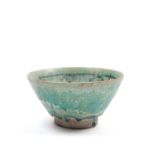 SELJUK BOWL IN TURQUOISE-GLAZED CERAMIC, Persia, 12th / 13th centuries
