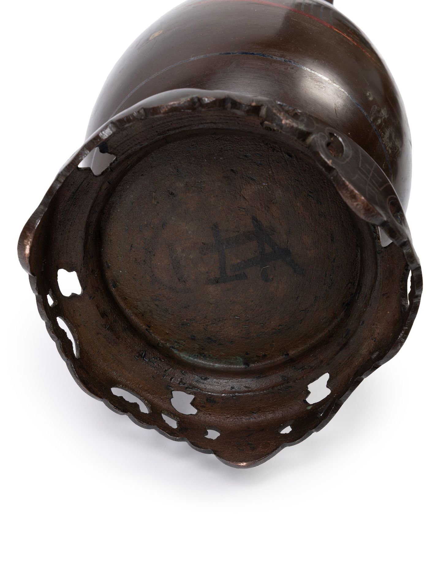 BRONZE FLOWER VASE, Japan, Meiji period (1868-1912) - Bild 3 aus 3