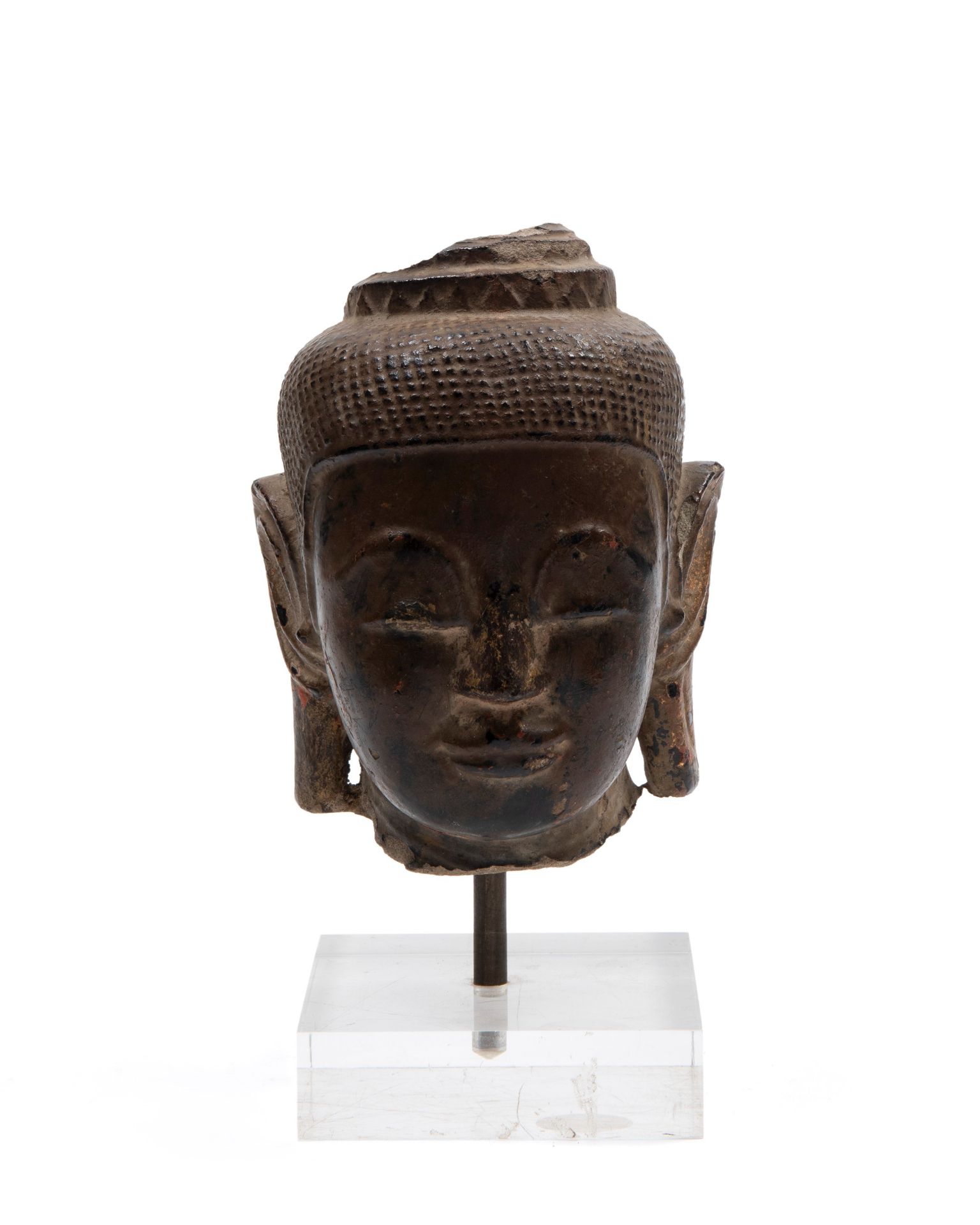 ANCIENT THAI STONE SCULPTURE DEPICTING A HEAD OF BUDDHA,