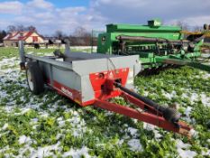 New Idea 3718 Manure Spreader