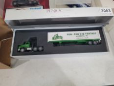 PenJoy Truck With Van Trailer